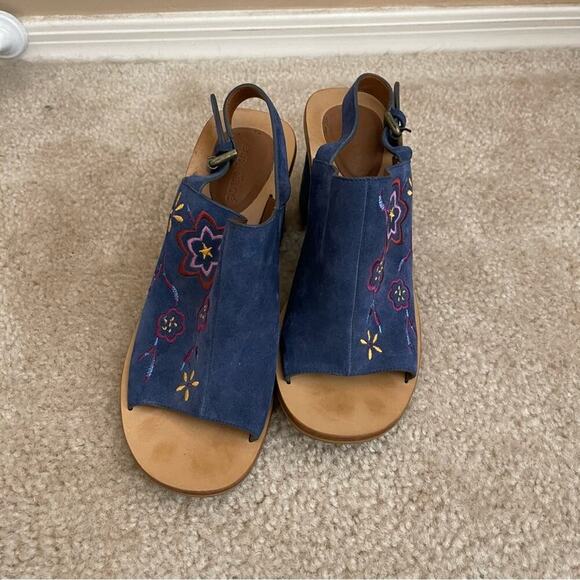 See by Chloe Blue Suede Embroidered Floral Sandals - Picture 3 of 9